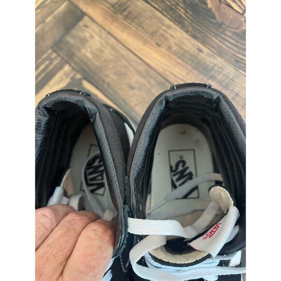 Vans Classic Skater Core Sneaker Shoe Women 7 Neutral Skateboarding High Top - Picture 9 of 9